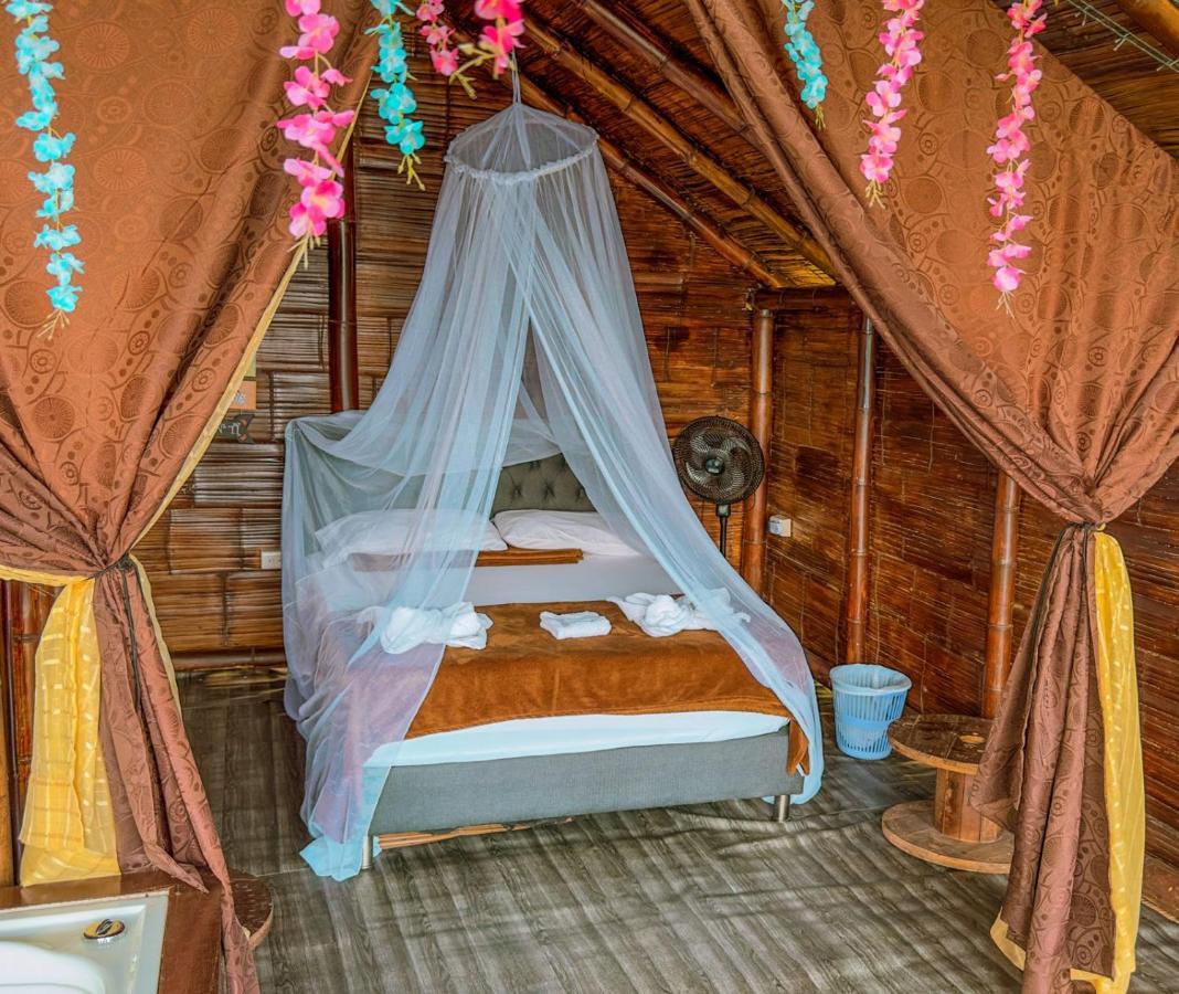 Отель Glamping Mirador Santa Fe-Сопетран Экстерьер фото